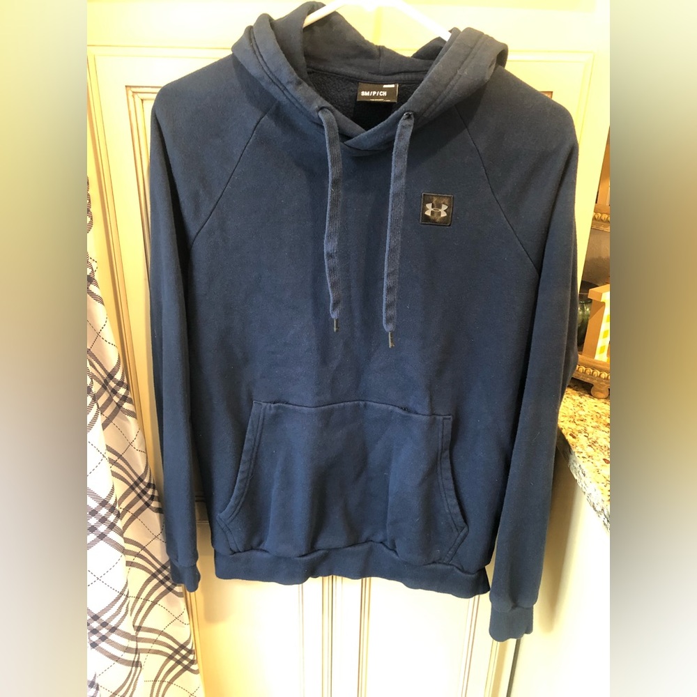 Under Armour hoodie, men’s small